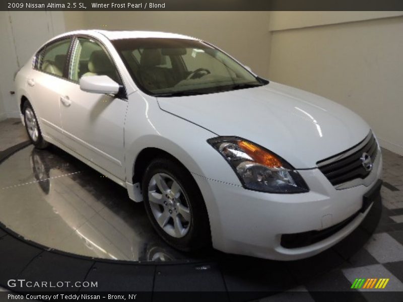 Winter Frost Pearl / Blond 2009 Nissan Altima 2.5 SL