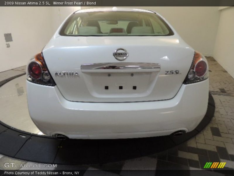Winter Frost Pearl / Blond 2009 Nissan Altima 2.5 SL