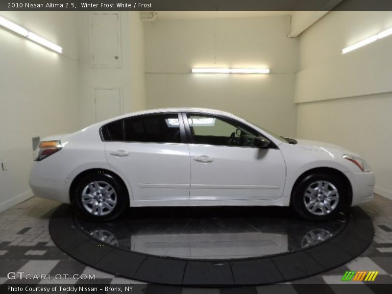 Winter Frost White / Frost 2010 Nissan Altima 2.5