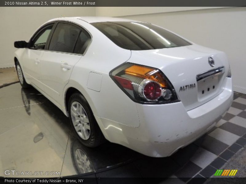 Winter Frost White / Frost 2010 Nissan Altima 2.5