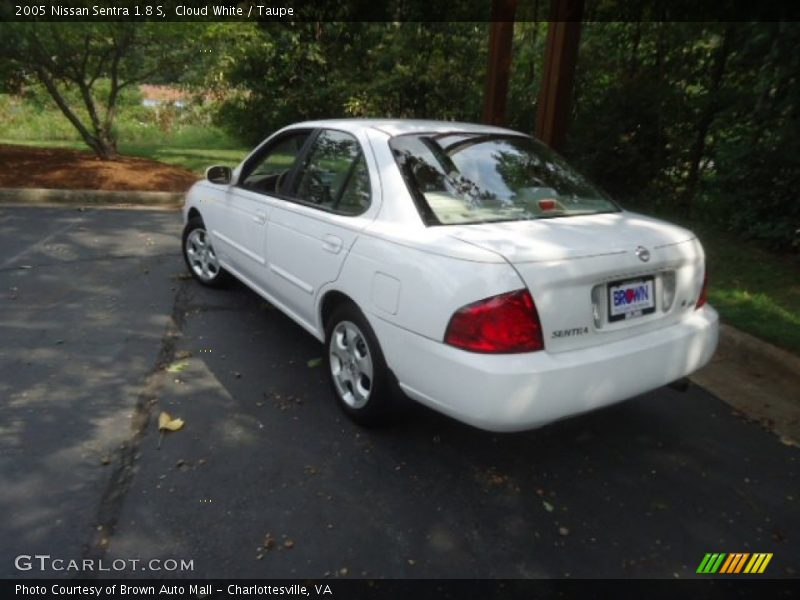 Cloud White / Taupe 2005 Nissan Sentra 1.8 S