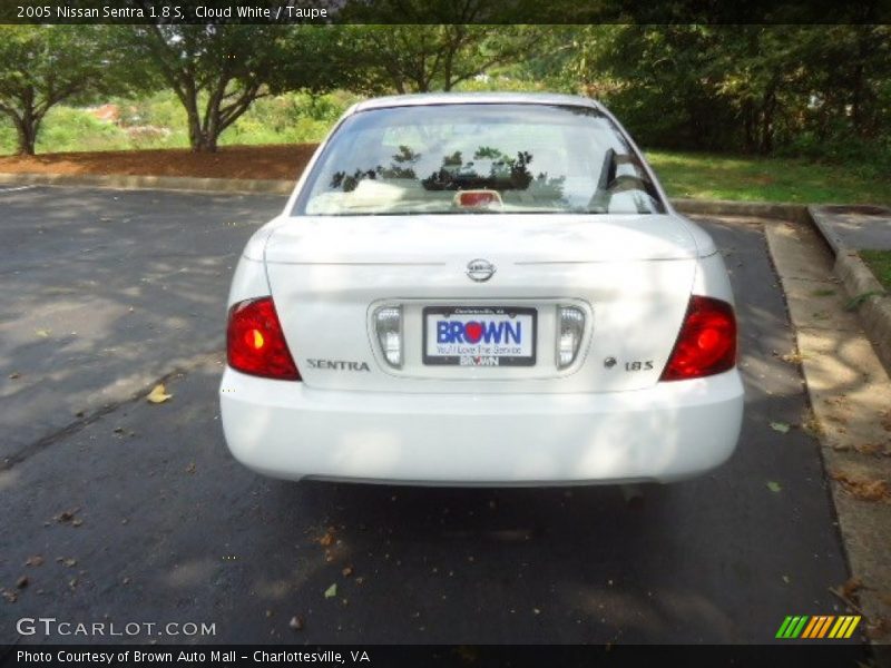 Cloud White / Taupe 2005 Nissan Sentra 1.8 S