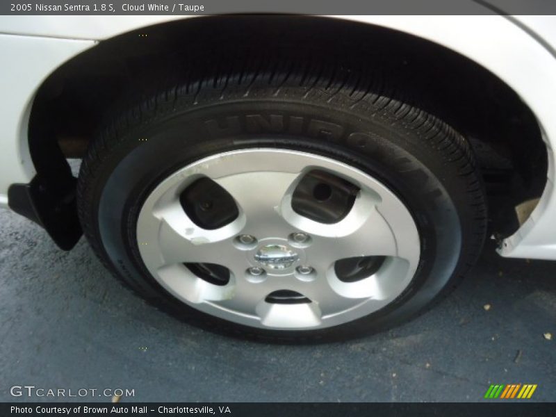 Cloud White / Taupe 2005 Nissan Sentra 1.8 S