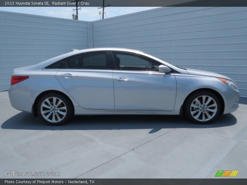 Radiant Silver / Gray 2013 Hyundai Sonata SE