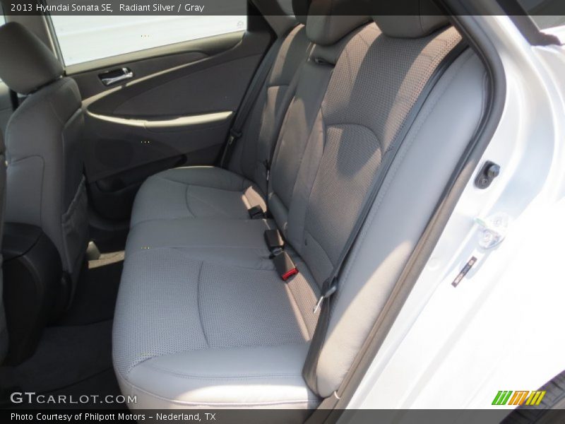 Radiant Silver / Gray 2013 Hyundai Sonata SE