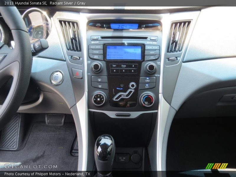 Radiant Silver / Gray 2013 Hyundai Sonata SE