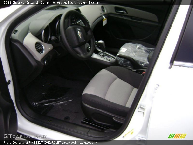 Summit White / Jet Black/Medium Titanium 2012 Chevrolet Cruze LS