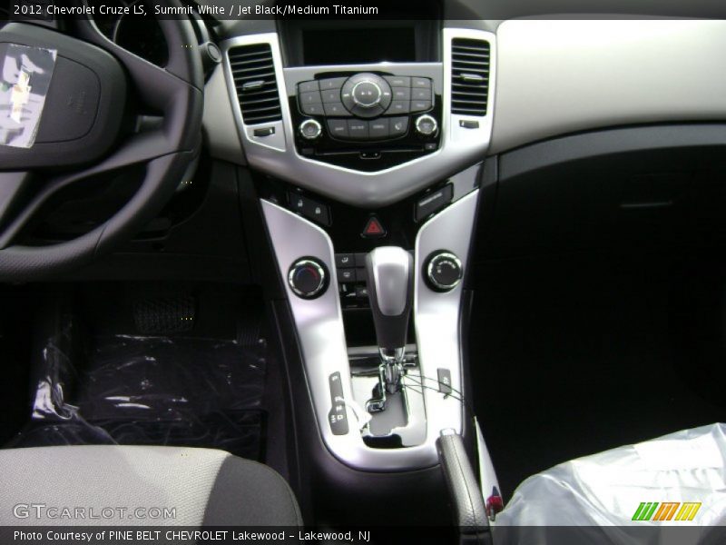 Summit White / Jet Black/Medium Titanium 2012 Chevrolet Cruze LS