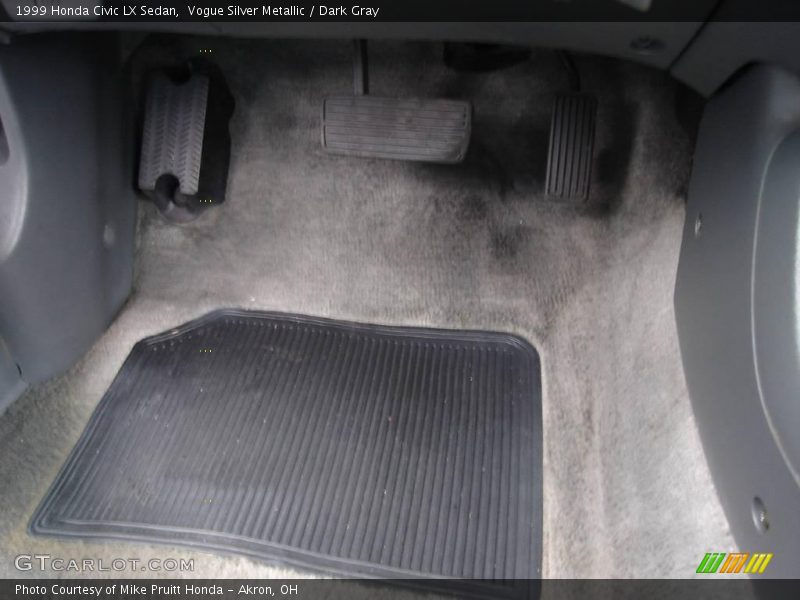 Vogue Silver Metallic / Dark Gray 1999 Honda Civic LX Sedan