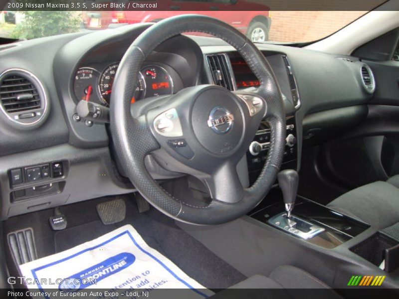 Super Black / Charcoal 2009 Nissan Maxima 3.5 S