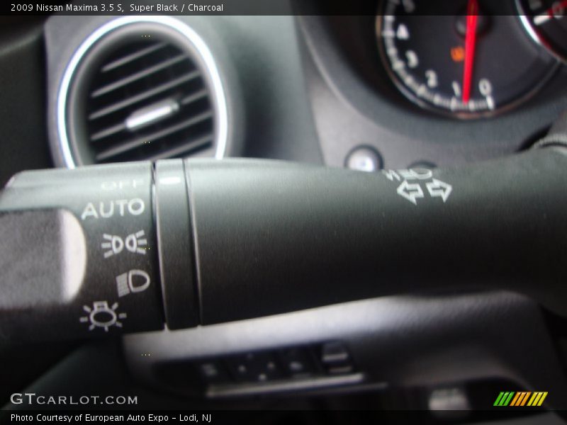 Super Black / Charcoal 2009 Nissan Maxima 3.5 S