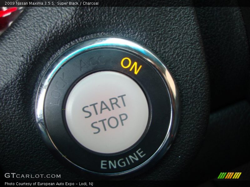 Super Black / Charcoal 2009 Nissan Maxima 3.5 S