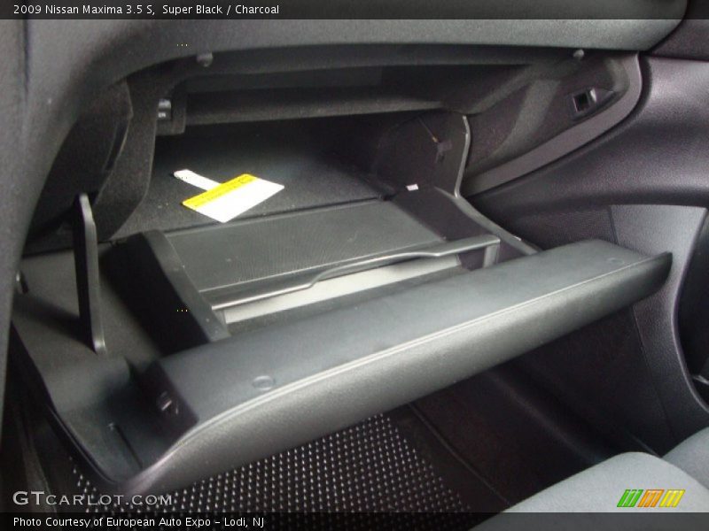 Super Black / Charcoal 2009 Nissan Maxima 3.5 S