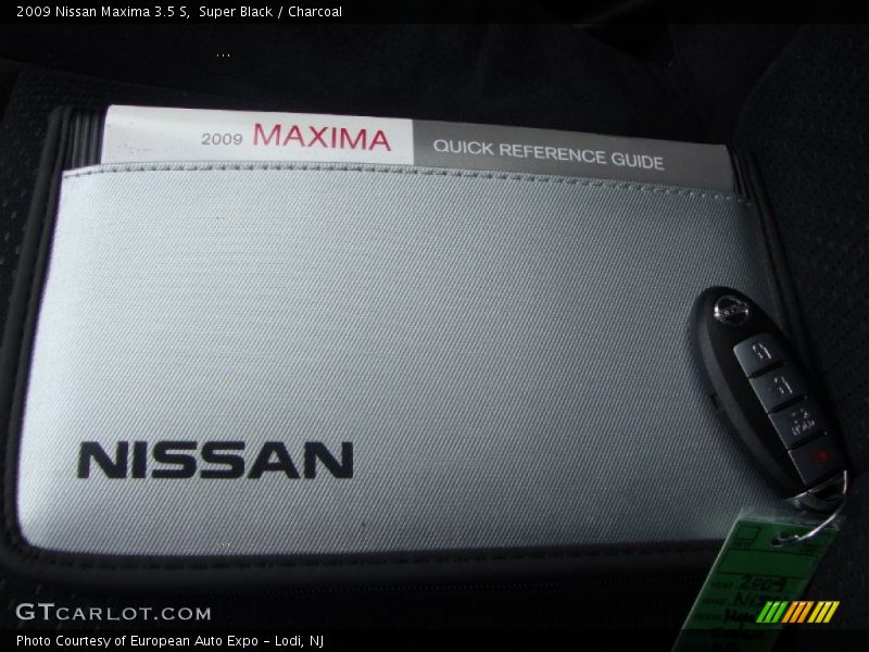 Super Black / Charcoal 2009 Nissan Maxima 3.5 S