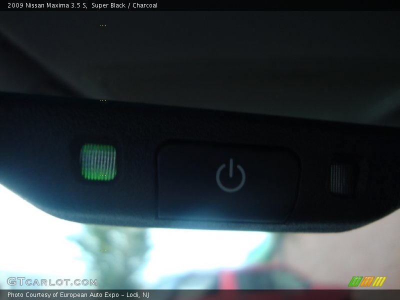 Super Black / Charcoal 2009 Nissan Maxima 3.5 S