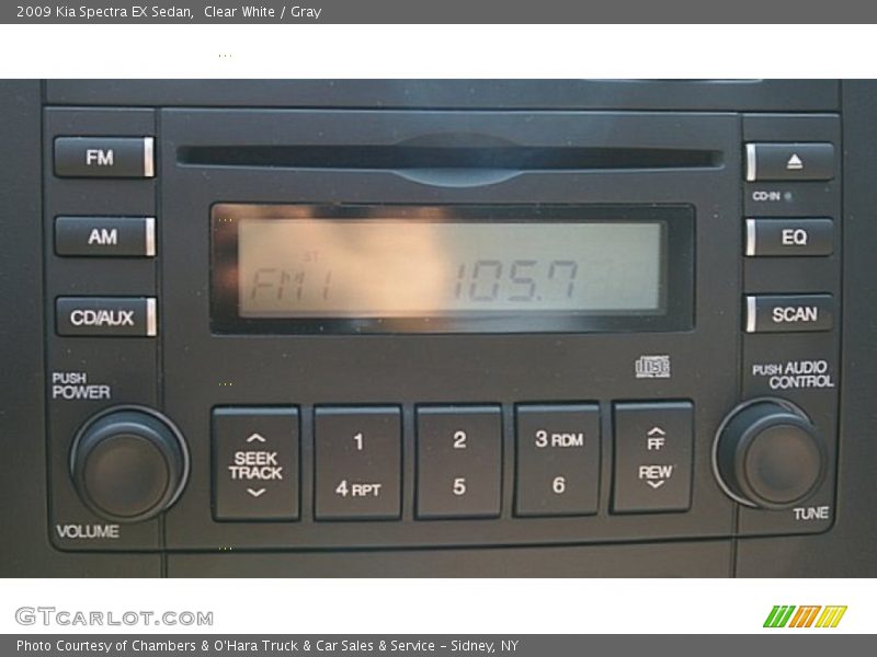 Clear White / Gray 2009 Kia Spectra EX Sedan