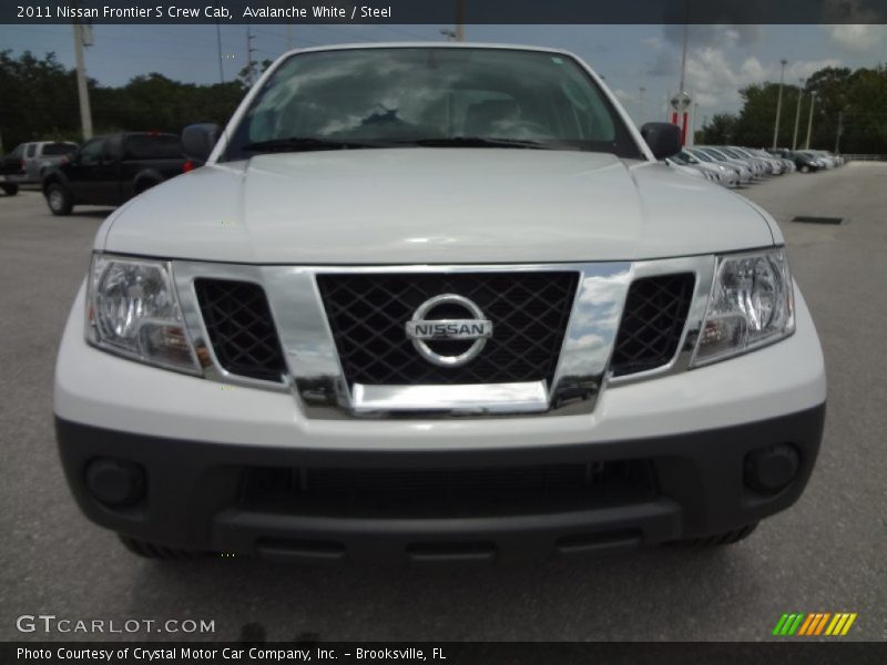 Avalanche White / Steel 2011 Nissan Frontier S Crew Cab