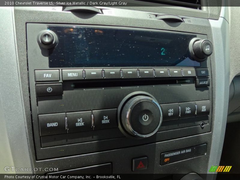 Silver Ice Metallic / Dark Gray/Light Gray 2010 Chevrolet Traverse LS