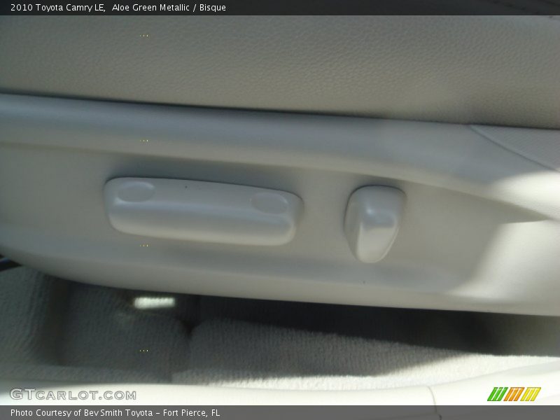 Aloe Green Metallic / Bisque 2010 Toyota Camry LE