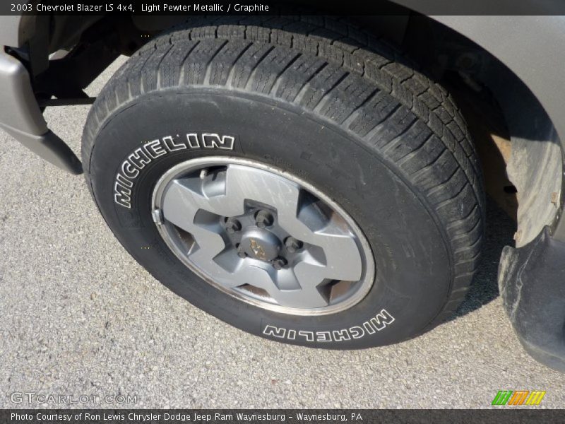 Light Pewter Metallic / Graphite 2003 Chevrolet Blazer LS 4x4