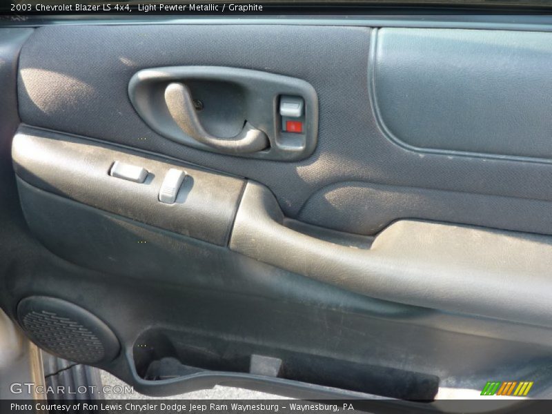 Light Pewter Metallic / Graphite 2003 Chevrolet Blazer LS 4x4