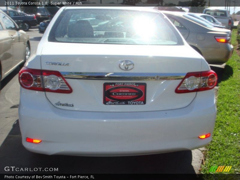 Super White / Ash 2011 Toyota Corolla 1.8