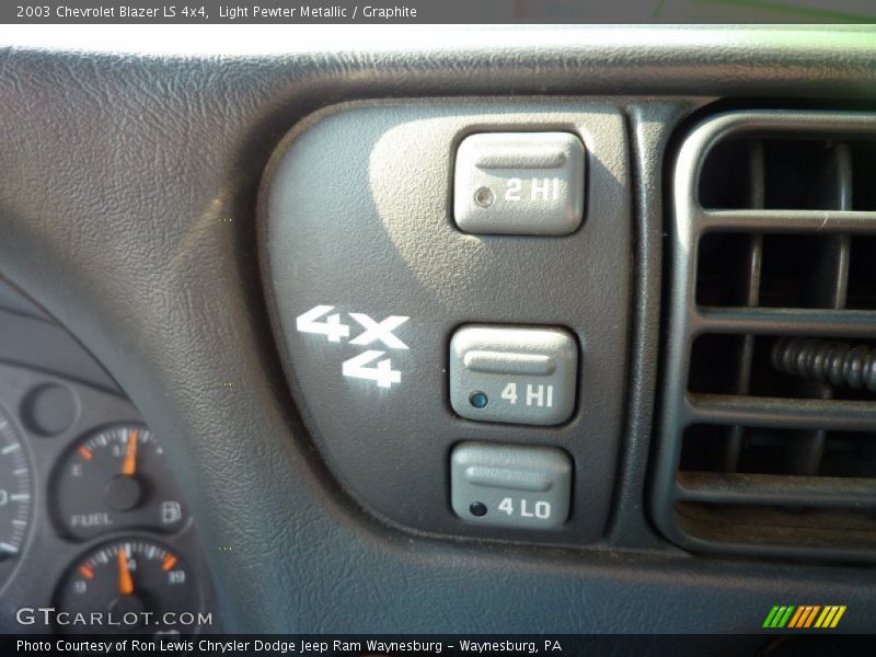 Light Pewter Metallic / Graphite 2003 Chevrolet Blazer LS 4x4