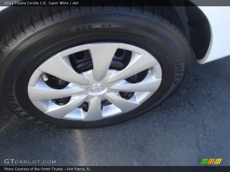 Super White / Ash 2011 Toyota Corolla 1.8