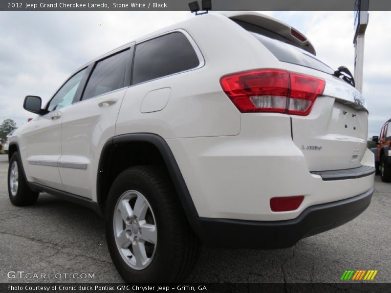 Stone White / Black 2012 Jeep Grand Cherokee Laredo
