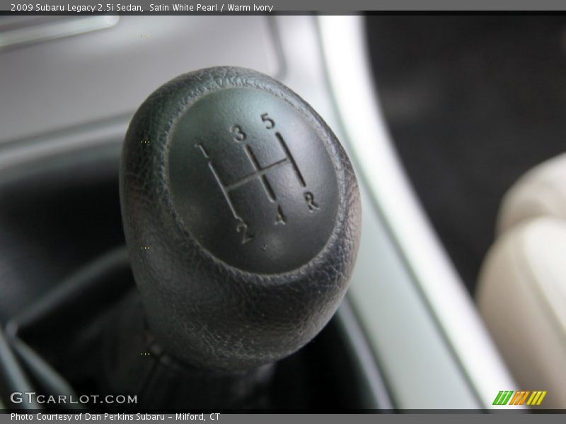 Satin White Pearl / Warm Ivory 2009 Subaru Legacy 2.5i Sedan