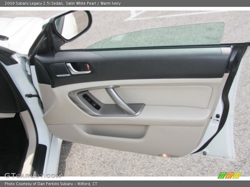 Satin White Pearl / Warm Ivory 2009 Subaru Legacy 2.5i Sedan