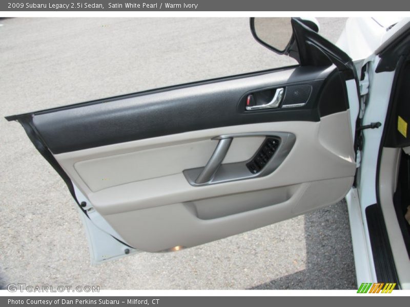 Satin White Pearl / Warm Ivory 2009 Subaru Legacy 2.5i Sedan