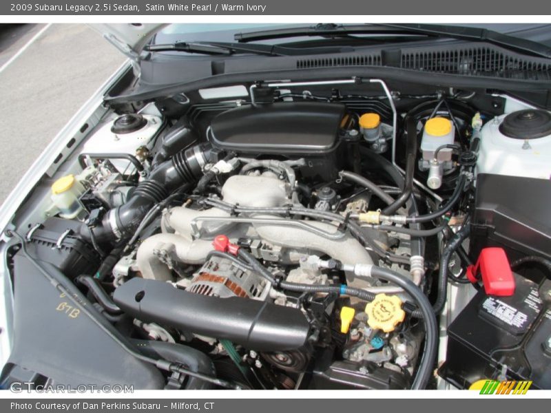 Satin White Pearl / Warm Ivory 2009 Subaru Legacy 2.5i Sedan