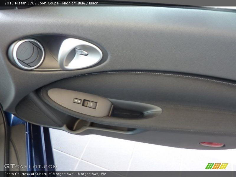 Door Panel of 2013 370Z Sport Coupe
