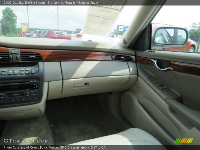 Bronzemist Metallic / Neutral Shale 2002 Cadillac DeVille Sedan