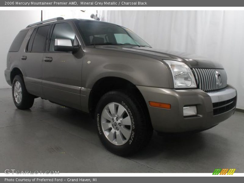 Front 3/4 View of 2006 Mountaineer Premier AWD