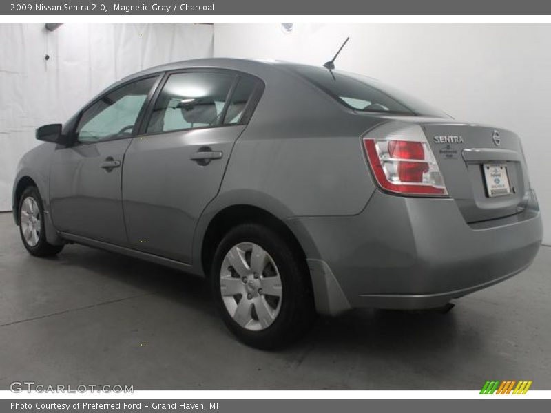 Magnetic Gray / Charcoal 2009 Nissan Sentra 2.0