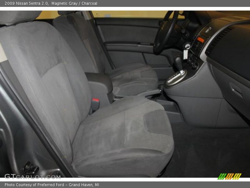 Magnetic Gray / Charcoal 2009 Nissan Sentra 2.0
