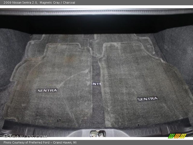 Magnetic Gray / Charcoal 2009 Nissan Sentra 2.0
