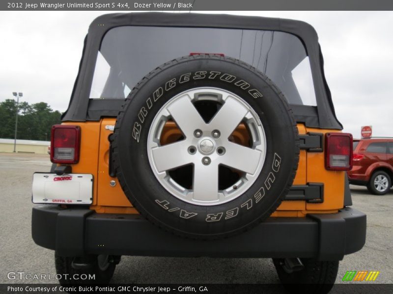 Dozer Yellow / Black 2012 Jeep Wrangler Unlimited Sport S 4x4