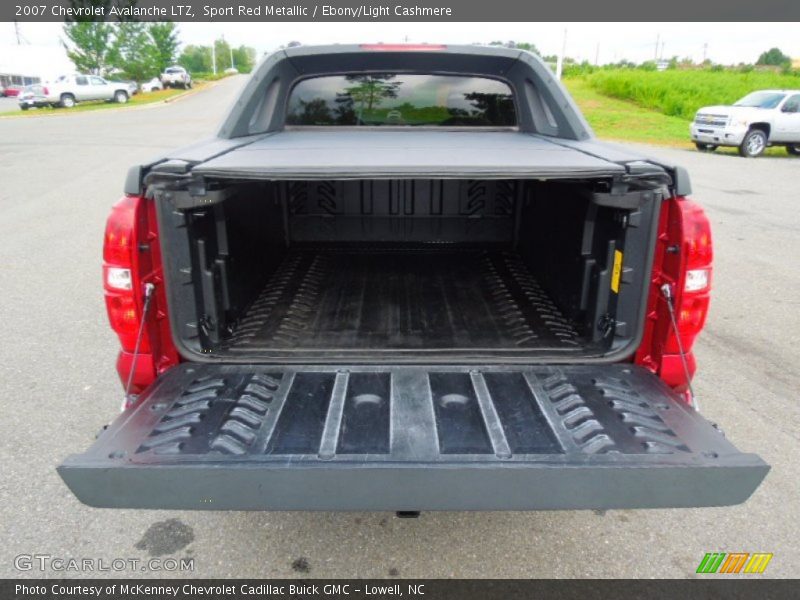 Sport Red Metallic / Ebony/Light Cashmere 2007 Chevrolet Avalanche LTZ