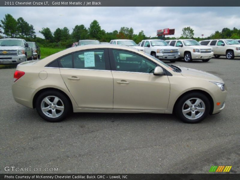 Gold Mist Metallic / Jet Black 2011 Chevrolet Cruze LT