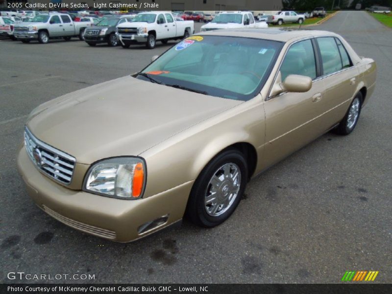 Light Cashmere / Shale 2005 Cadillac DeVille Sedan