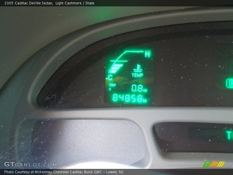 Light Cashmere / Shale 2005 Cadillac DeVille Sedan
