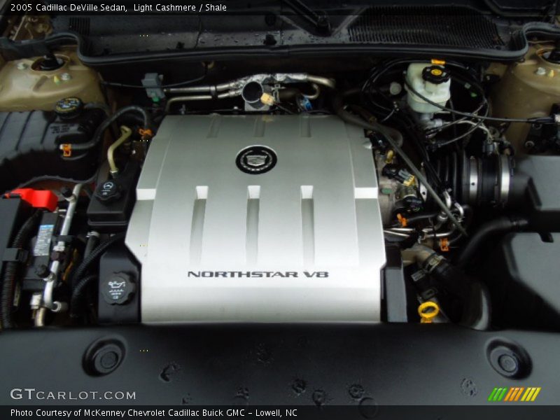 Light Cashmere / Shale 2005 Cadillac DeVille Sedan