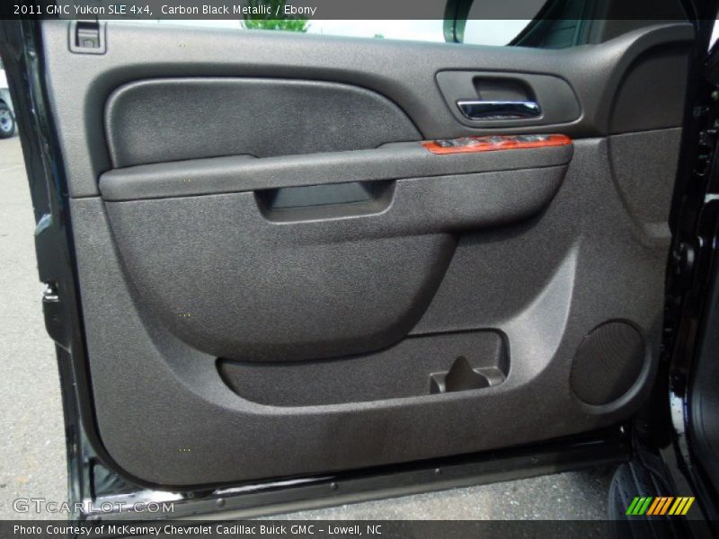 Carbon Black Metallic / Ebony 2011 GMC Yukon SLE 4x4