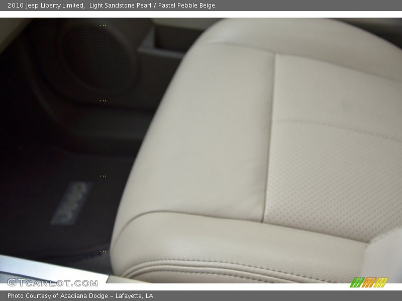 Light Sandstone Pearl / Pastel Pebble Beige 2010 Jeep Liberty Limited