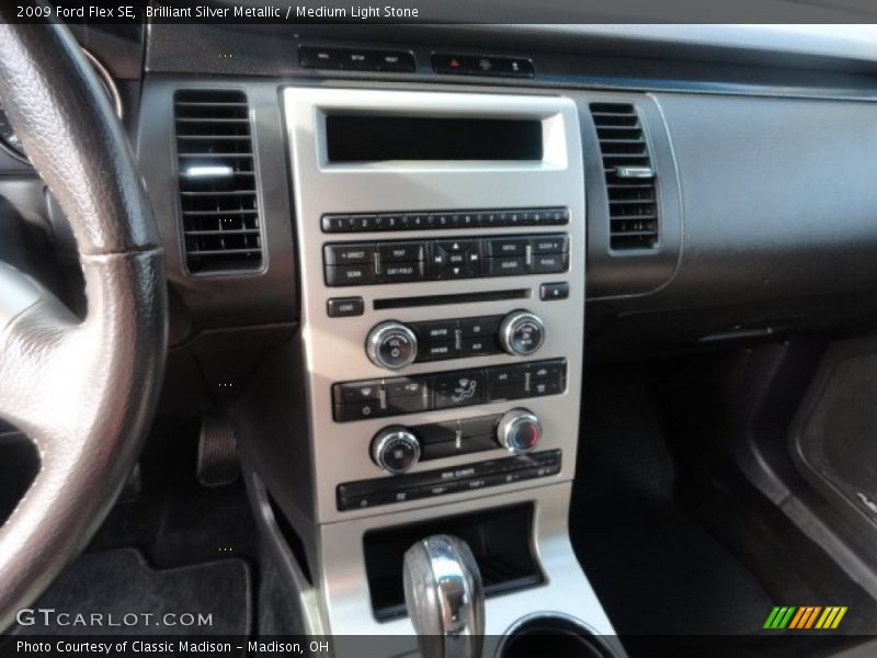 Brilliant Silver Metallic / Medium Light Stone 2009 Ford Flex SE