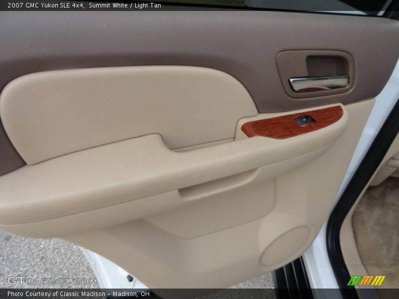 Summit White / Light Tan 2007 GMC Yukon SLE 4x4