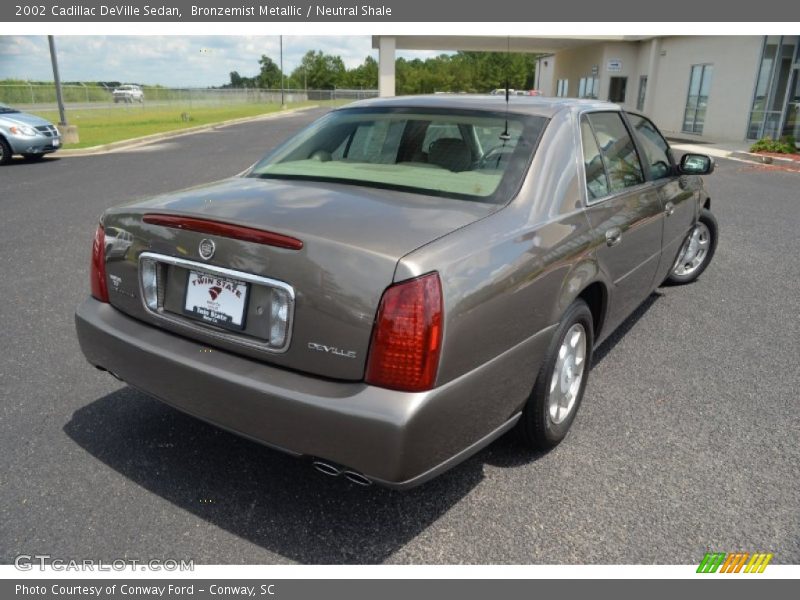 Bronzemist Metallic / Neutral Shale 2002 Cadillac DeVille Sedan